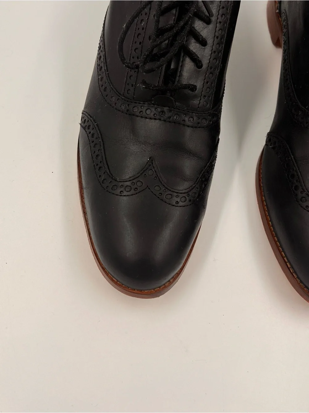 Cole Haan‎ Men’s Leather Wingtip Oxfords Black 10.5B Brogue D35722 Lace-Up